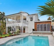 Luxury villa in Dal lake.